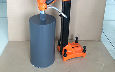 磁力鉆磁性減弱或者無磁性是由什么原因造成的？